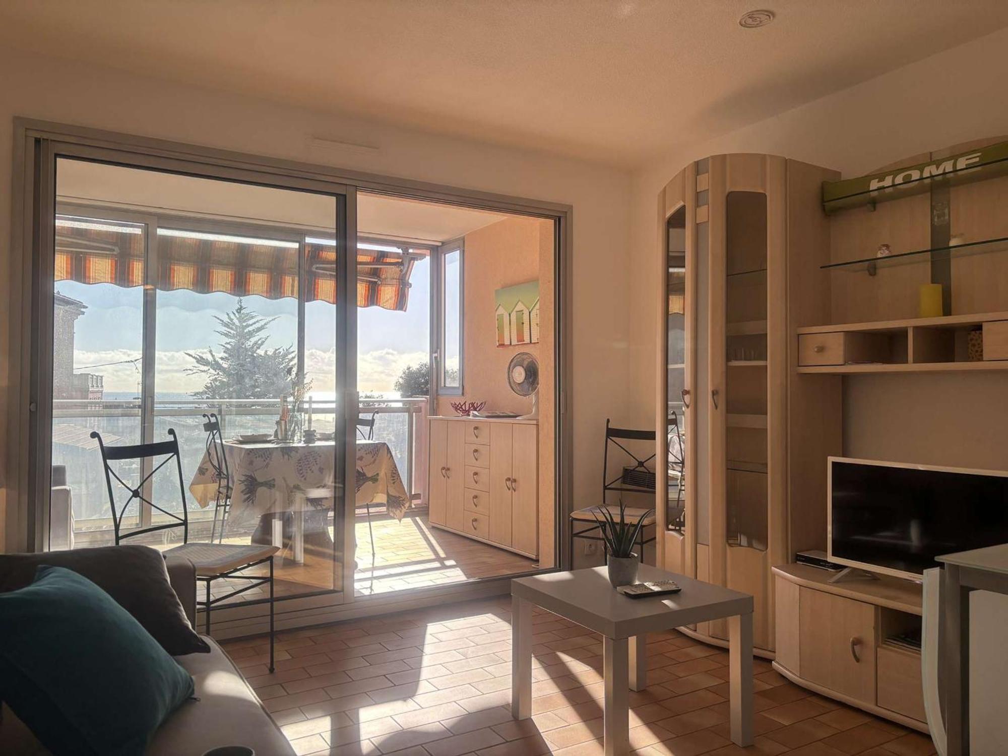 Studio Agreable Avec Loggia, Garage Et Plage A Proximite - 2 Couchages, Golfe-Juan - Fr-1-252-62 Eksteriør bilde